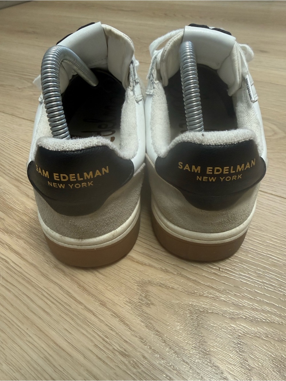 Sam Edelman Women's Harper sneakers White Leather Suede Trim Size 9 - Picture 2 of 8